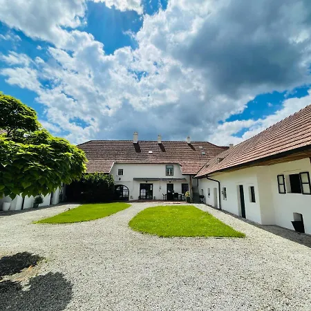 Auszeit Am Modernen Vierkanthof *